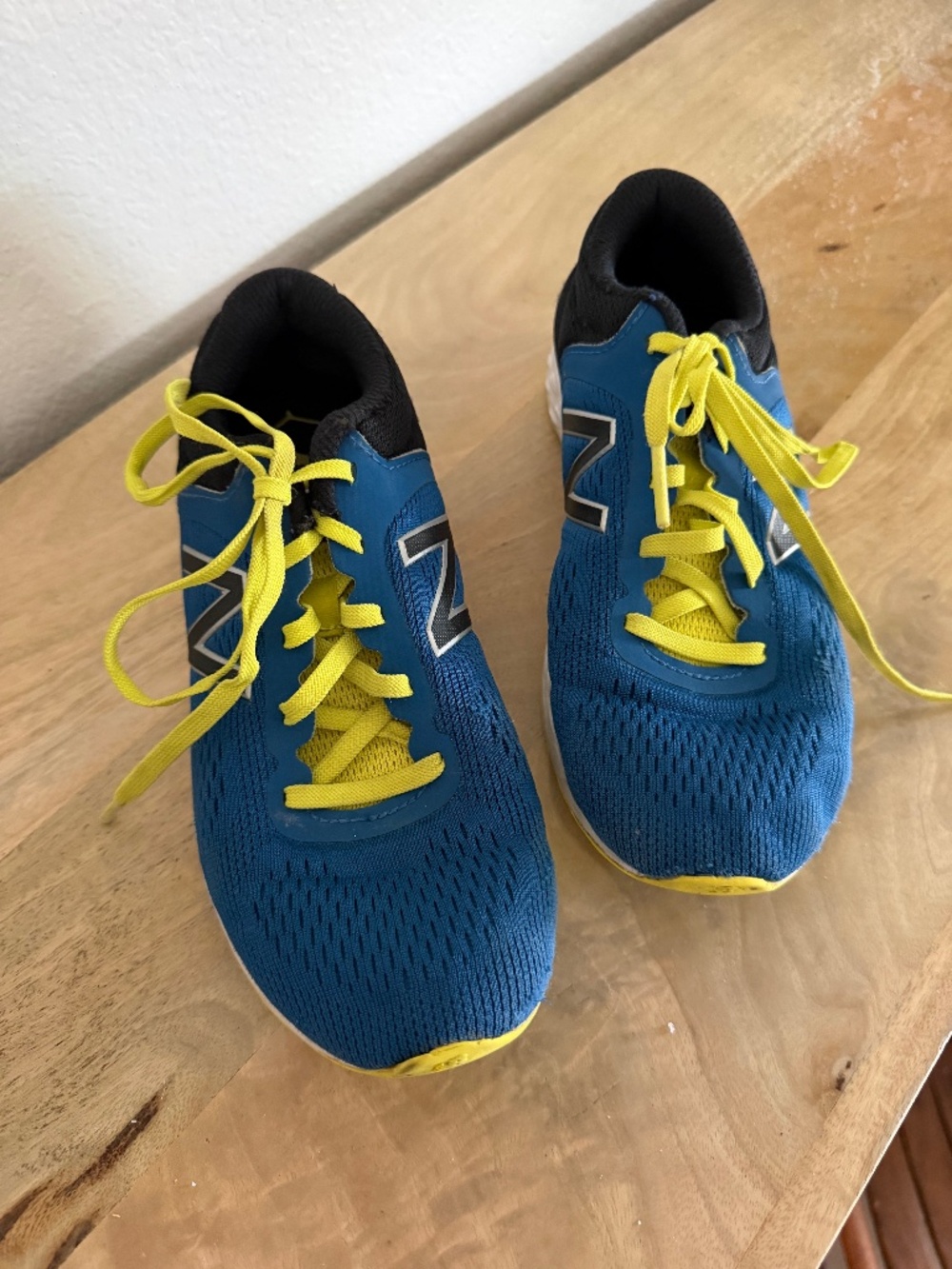 New Balance boys size 4